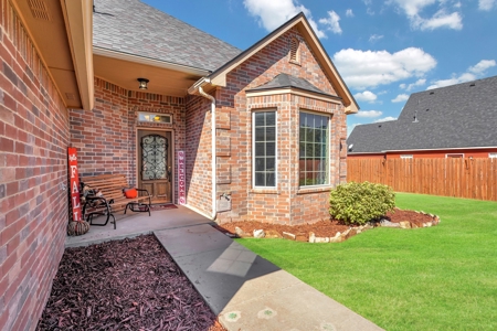 Home For Sale In Elk City, Oklahoma - image 5