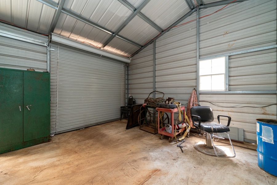 Welding Shop on Land for Sale in Harleton TX