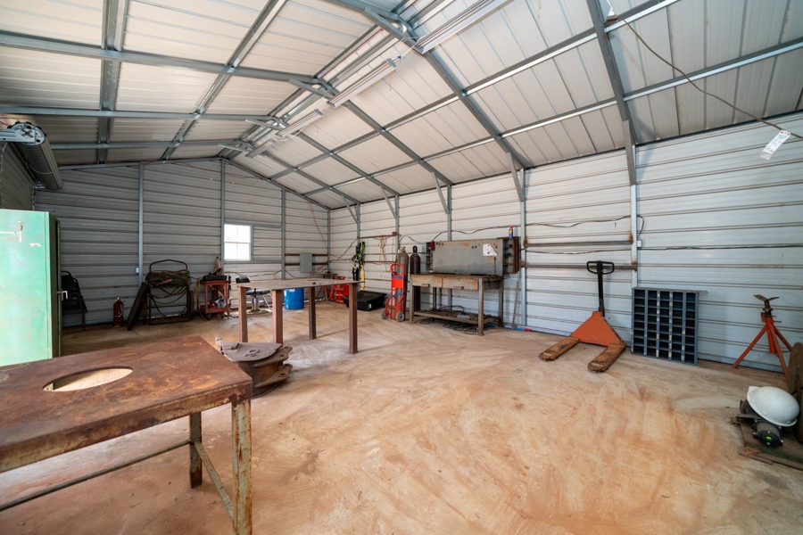 Workshop for Sale in Harleton Texas