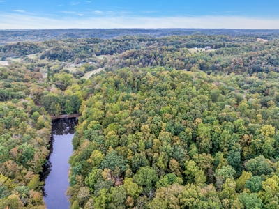 Majestic 29 Acre Property - image 11