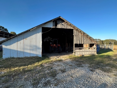 Farm with 150 Acres in Salem, Perfect for Livestock! - image 43