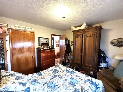 Farm with 150 Acres in Salem, Perfect for Livestock! - image 27