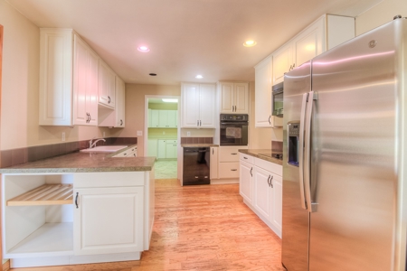 Beautiful West Valley Home - image 11