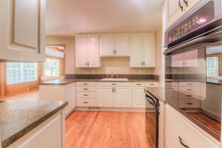 Beautiful West Valley Home - image 10