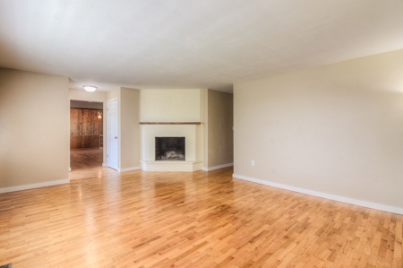 Beautiful West Valley Home - image 16