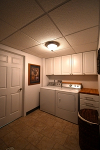 6 Bed 5 Bath Home sits on 20 Acres on the Golf Course - image 32