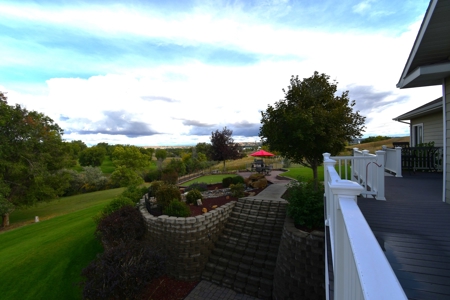 6 Bed 5 Bath Home sits on 20 Acres on the Golf Course - image 43