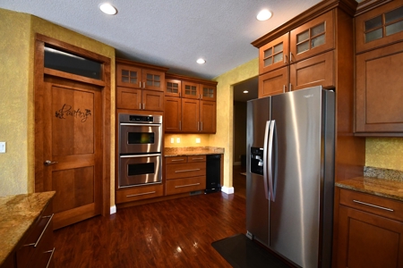 6 Bed 5 Bath Home sits on 20 Acres on the Golf Course - image 8
