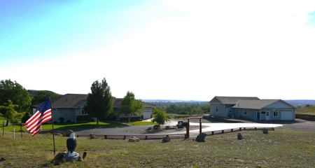 6 Bed 5 Bath Home sits on 20 Acres on the Golf Course - image 48