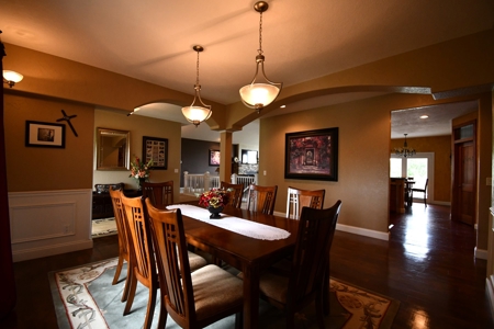 6 Bed 5 Bath Home sits on 20 Acres on the Golf Course - image 7