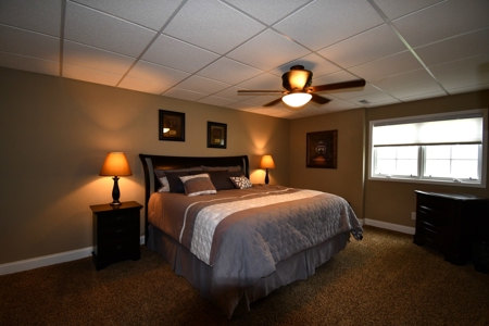 6 Bed 5 Bath Home sits on 20 Acres on the Golf Course - image 35