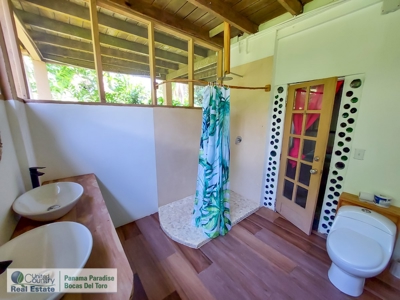 Beachfront Hotel, Bluff Beach, Bocas del Toro, Panama - image 33