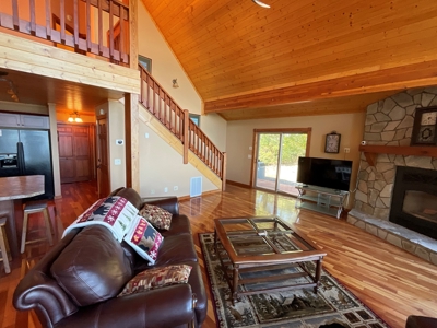 ** PENDING ** Mountain Home for Sale in Meadows of Dan VA! - image 6