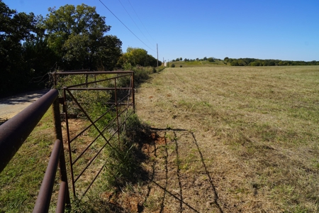 Country Homesite and Acreage For Sale, Lincoln County, OK - image 4