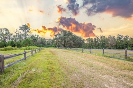 572 +/- Ac With Convention Center, Horse Trails For Sale! - image 32