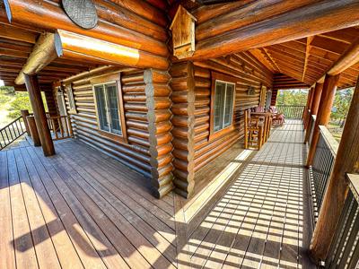 The Pines Hideaway: A Fort Peck Lake Log Cabin Retreat - image 15