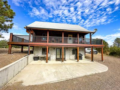 The Pines Hideaway: A Fort Peck Lake Log Cabin Retreat - image 22