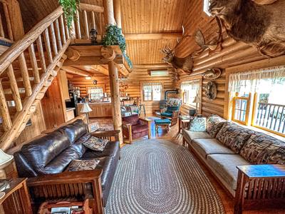 The Pines Hideaway: A Fort Peck Lake Log Cabin Retreat - image 31