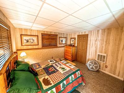 The Pines Hideaway: A Fort Peck Lake Log Cabin Retreat - image 44