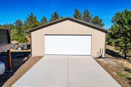 The Pines Hideaway: A Fort Peck Lake Log Cabin Retreat - image 10