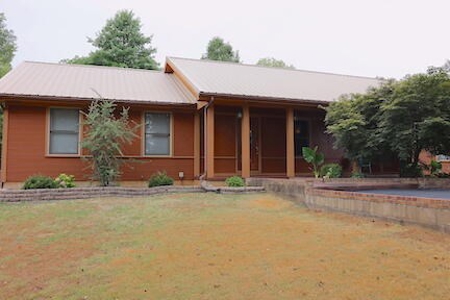 Home in Town For Sale in Thayer, MO - image 5