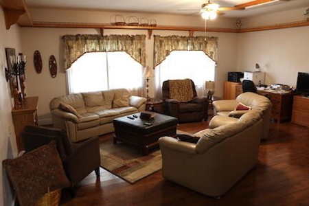Home in Town For Sale in Thayer, MO - image 21