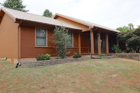 Home in Town For Sale in Thayer, MO - image 13