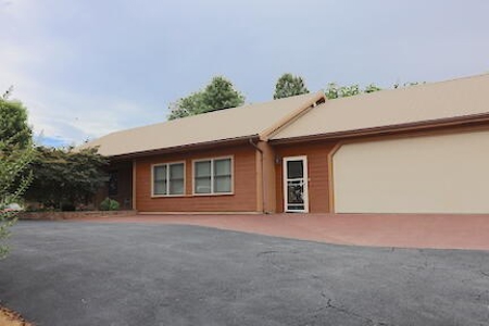 Home in Town For Sale in Thayer, MO - image 4
