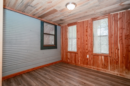 Home For Sale in Longview, Texas - image 22