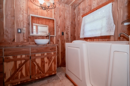 Home For Sale in Longview, Texas - image 15