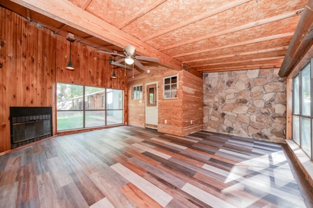 Home For Sale in Longview, Texas - image 35