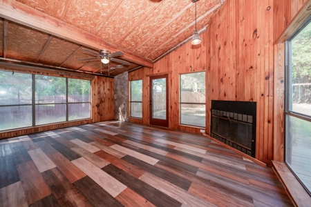 Home For Sale in Longview, Texas - image 33