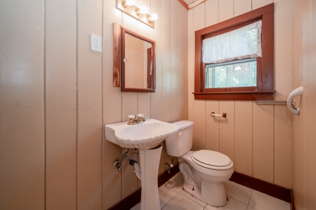 Home For Sale in Longview, Texas - image 17