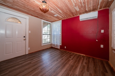 Home For Sale in Longview, Texas - image 21