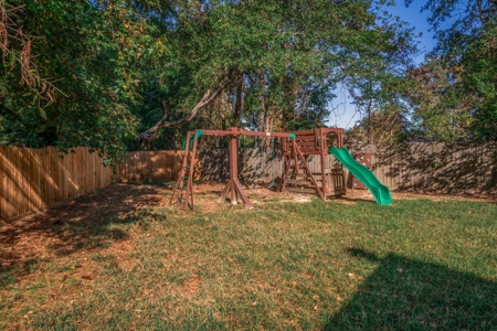 Home For Sale in Longview, Texas - image 5