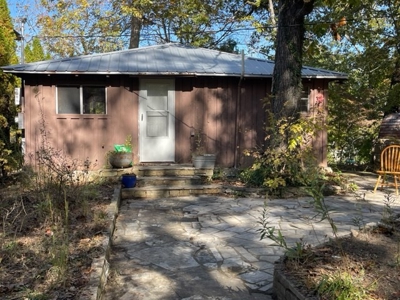 Cabin on the Spring River For Sale in Hardy AR - image 2