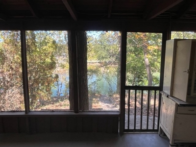 Cabin on the Spring River For Sale in Hardy AR - image 12