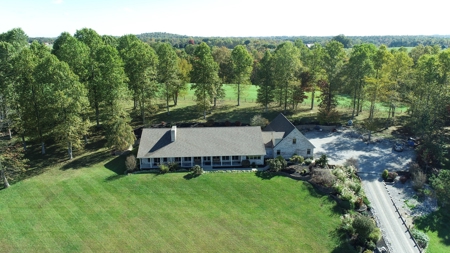 Country home for sale in Kings Mountain Kentucky on 20.53 ac - image 4