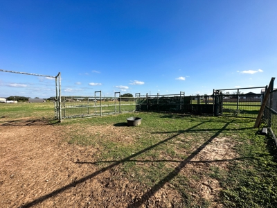 Experience Country Living at Its Finest - image 38