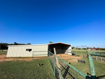 Experience Country Living at Its Finest - image 36