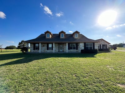 Experience Country Living at Its Finest - image 11