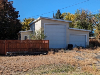 Eastern Oregon Three Bedroom Home - image 2