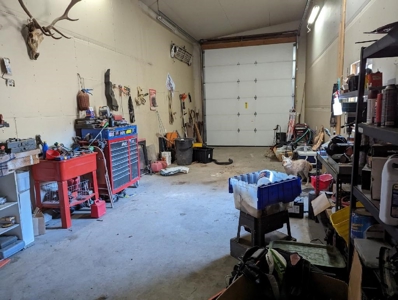 Eastern Oregon Three Bedroom Home - image 3