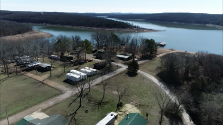 Home on Bull Shoals Lake, Noland Point with 2 Slip Boat Dock - image 4