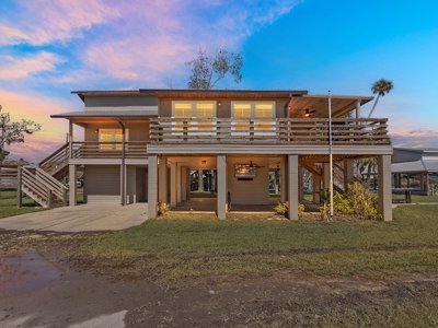 Waterfront Home Suwannee River Suwannee Florida - image 16