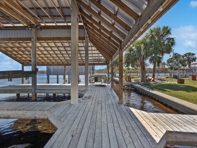 Waterfront Home Suwannee River Suwannee Florida - image 22
