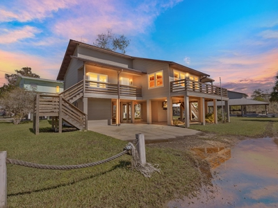 Waterfront Home Suwannee River Suwannee Florida - image 11