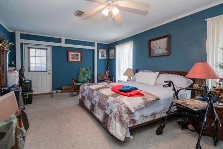 East Texas Ranch and Country Home along Little Cypress Bayou - image 18