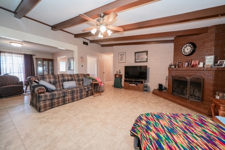 East Texas Ranch and Country Home along Little Cypress Bayou - image 20