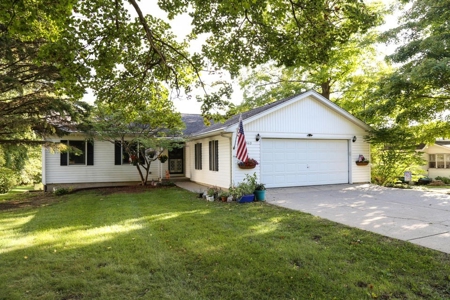 Unique ranch home, on almost an acre in Richland - image 14